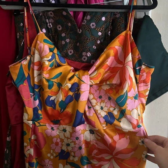 Hello Molly “Intriging Girl’ maxi dress, golden orange floral print - Picture 3 of 6